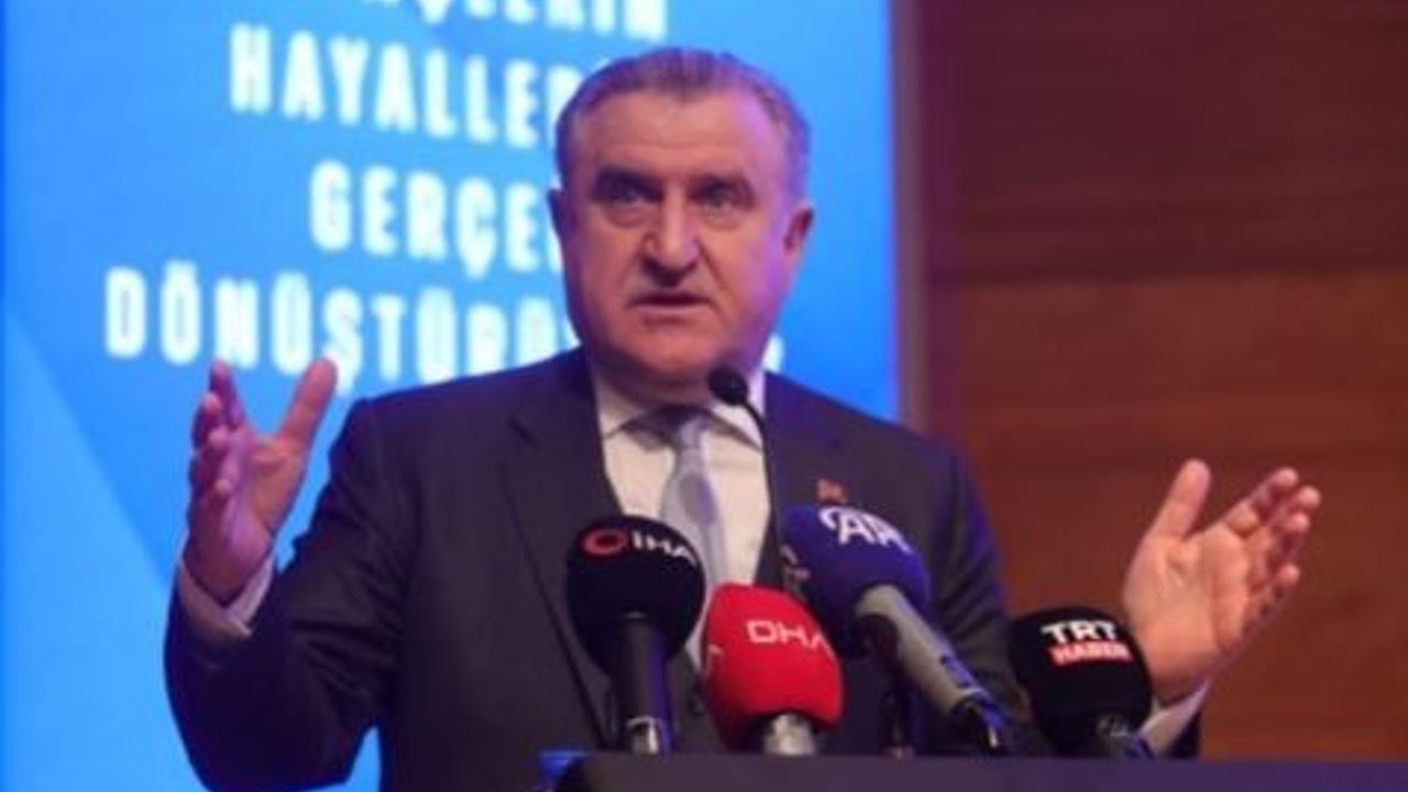 Bakan Bak, Trendyol 1. Lig’e Yükselen 3 Takımı Kutladı