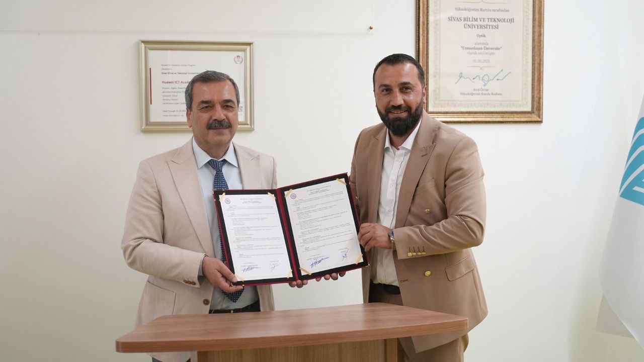 Sivas Bilim ve Teknoloji Üniversitesi ve Sivas Toprak Gayrimenkul Arasında İş Birliği Protokolü