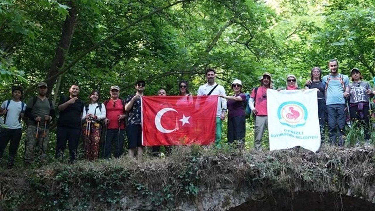 Denizli’de Altındere Doğa Yürüyüşüne Yoğun Katılım