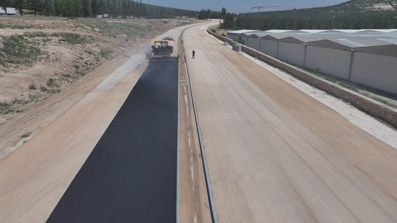 Isparta’da 1002 TOKİ Bölgesine Yeni Bağlantı Yolu Yapılıyor