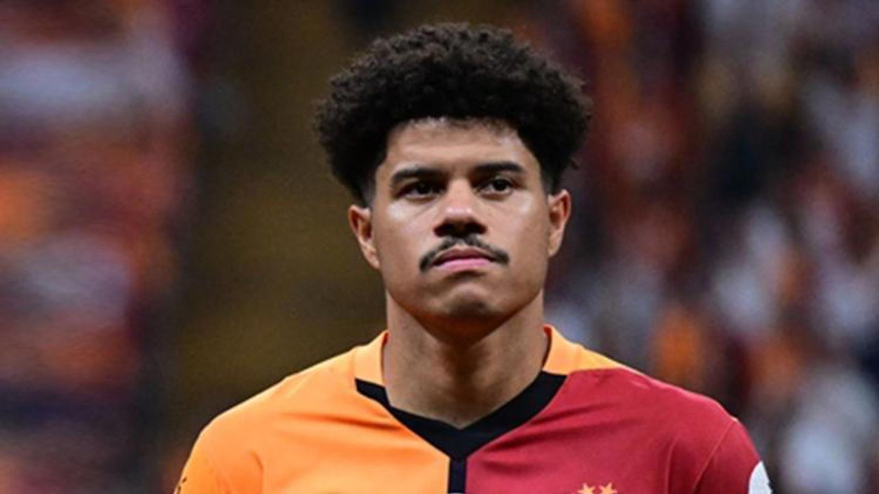 Galatasaraylı Sara: Fenerbahçe Taraftarları En Sinir Bozucu