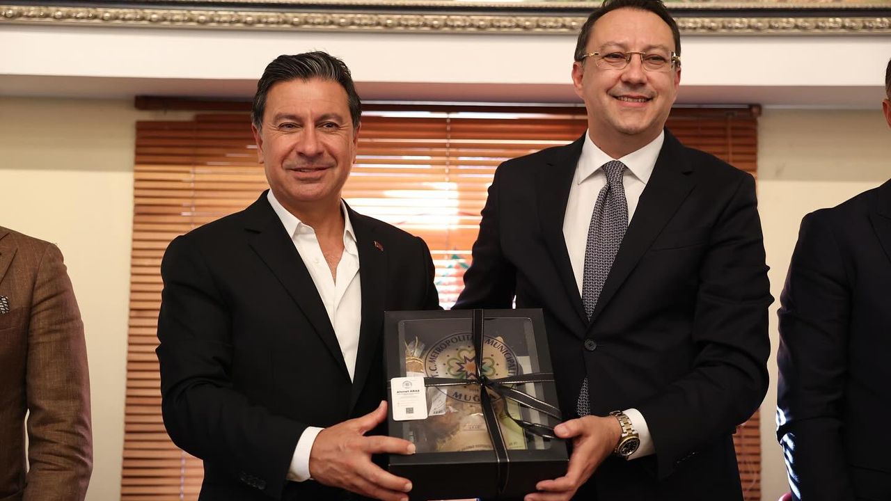 Başkan Aras Marmaris’te İş Birliği ve Çözüm İçin Sahada