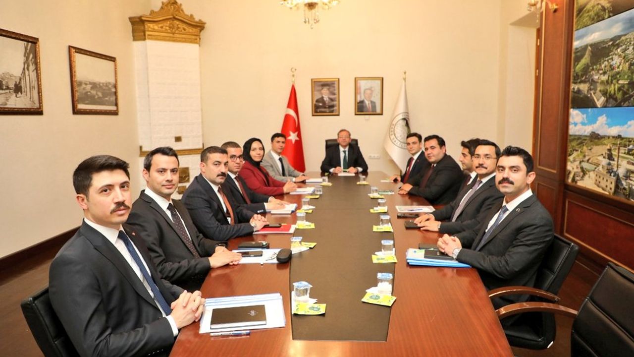 Kars Valisi Ziya Polat İlçe Kaymakamlarıyla Projeleri Değerlendirdi