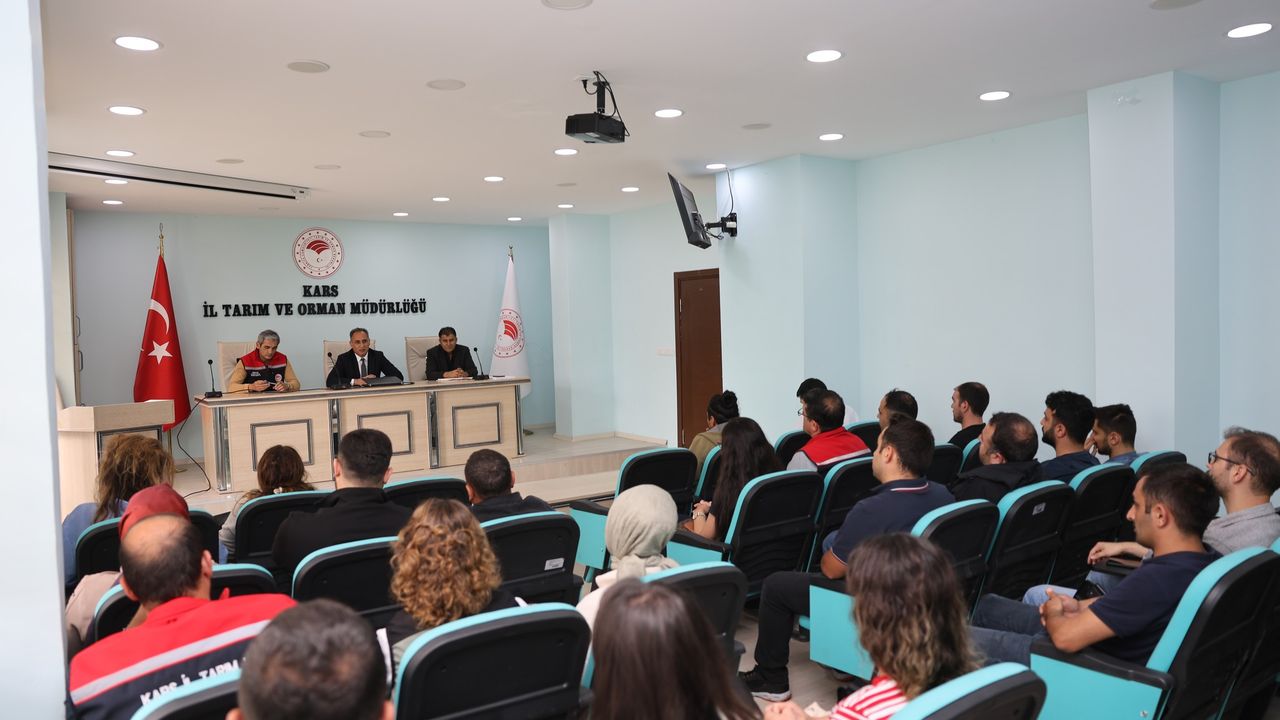 Kars’ta Hayvan Sağlığı ve Hastalıkları İçin Kritik Toplantı