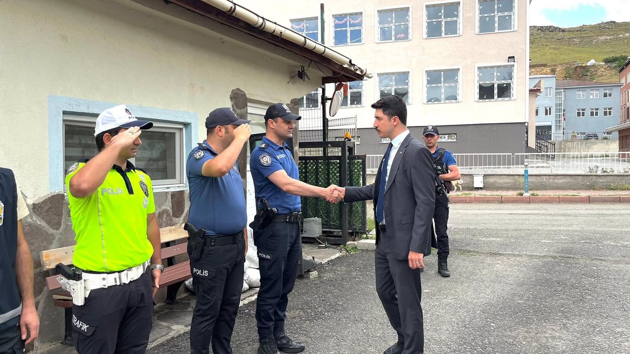Kaymakam Kahraman Emniyet Müdürlüğünü Ziyaret Etti