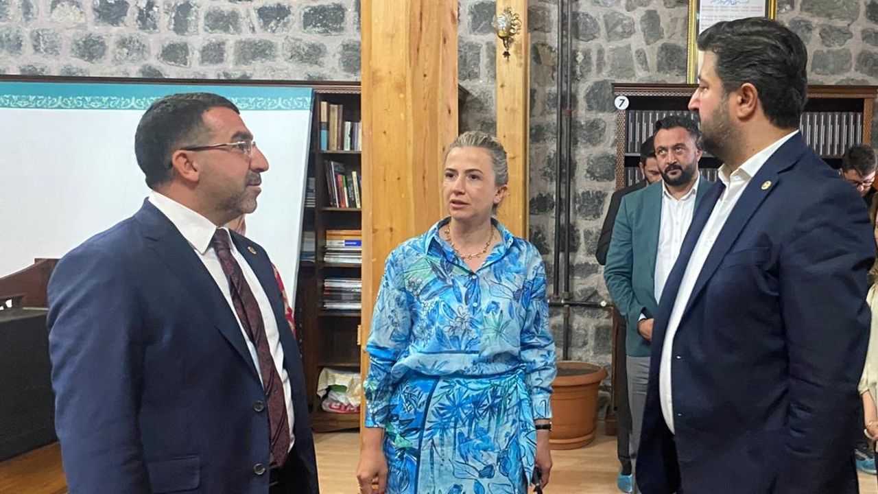 Kars’ta Milletvekilleri Halkla Buluştu, Talepler Dinlendi