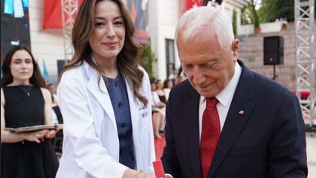 Şehit Kızı Şevval Kabukçu’nun Mezuniyet Konuşması Ankara’yı Duygulandırdı