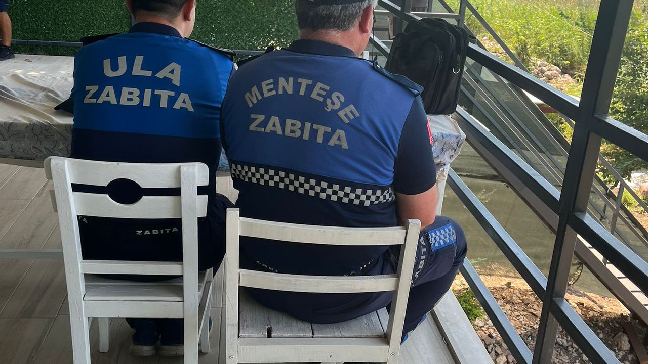 Menteşe ve Ula Belediyeleri Akyaka’da Kaçak Yapılaşmaya Operasyon Düzenledi