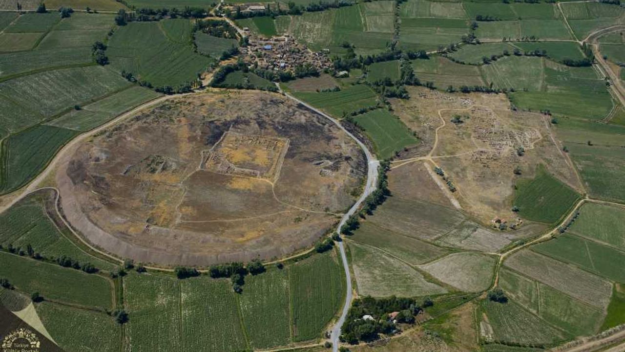 Kayseri Kültepe Kazılarında 8 Bin Yıllık Tarih ve 23 Bin 500 Tablet Bulundu