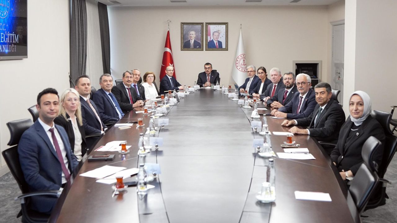 Millî Eğitim Bakanı Tekin’den Türkiye Yüzyılı İçin Eğitim İstişaresi