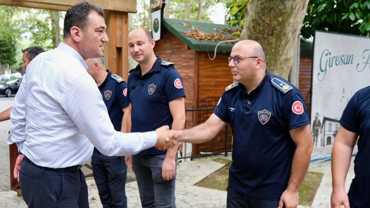 Giresun İtfaiyesi Karabük Orman Yangınına Destek Verdi
