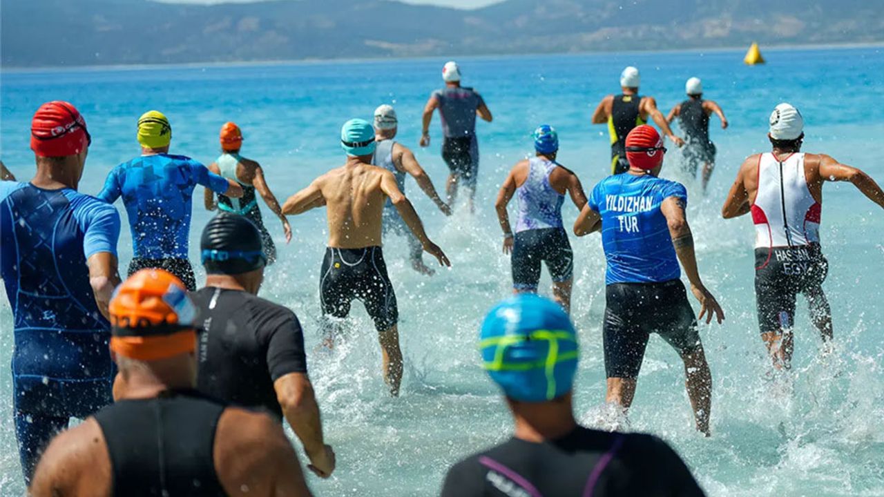Salda Gölü’nde İlk Triatlon: Sportif Başarılar ve Çevresel Tartışmalar