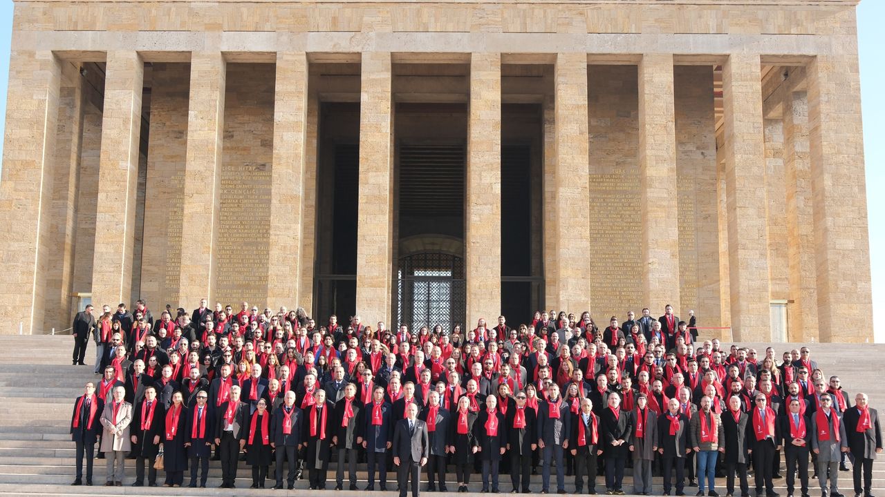 ASO 62. Kuruluş Yıl Dönümünü Anıtkabir’de Kutladı