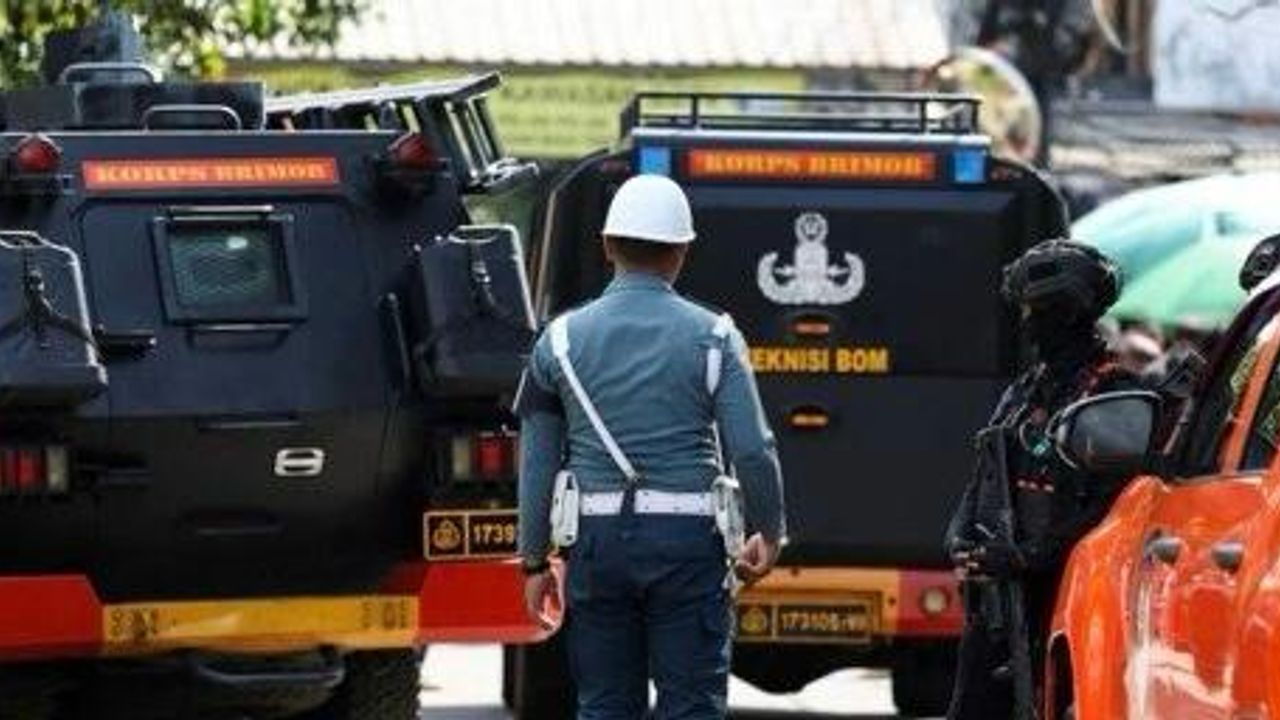 Cakarta’da Okul Kampüsünde Patlama: 54 Yaralı