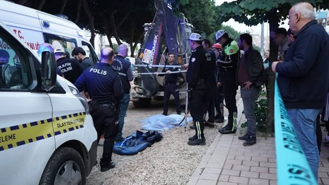 Antalya’da ASAT Kepçe Kazasında 1 Kişi Hayatını Kaybetti