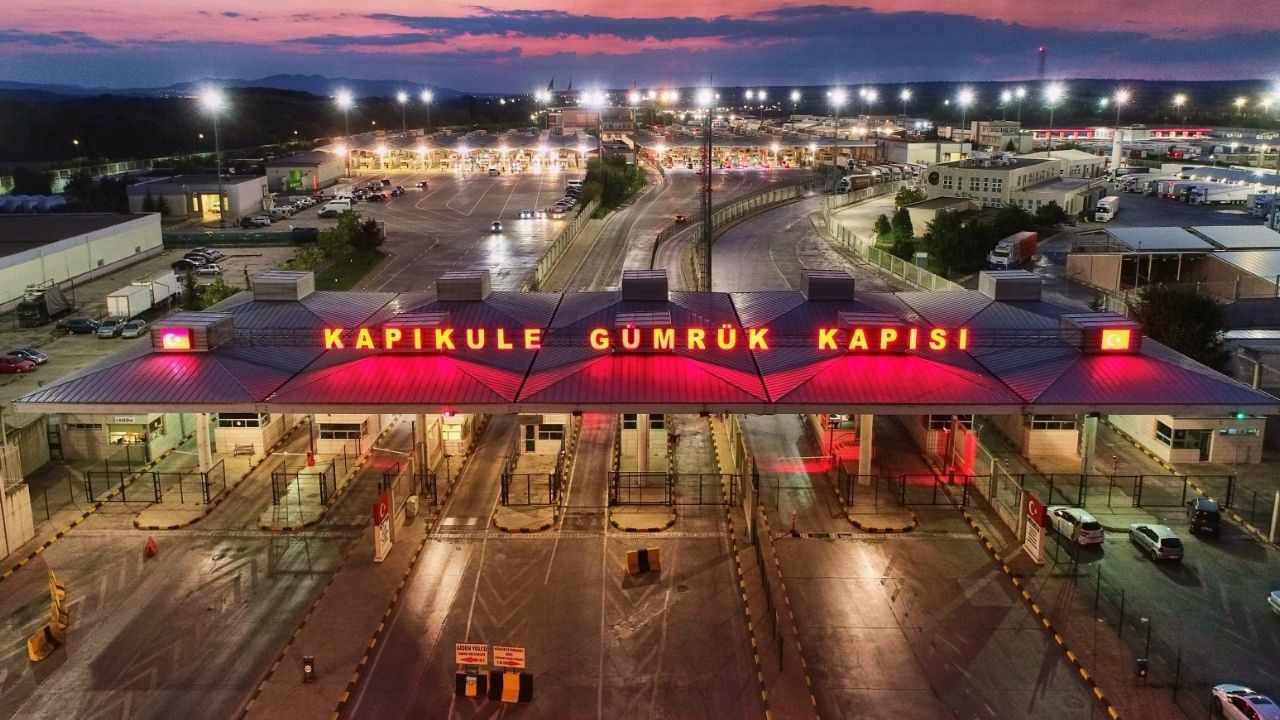 Ticaret Bakanlığı Yapay Zeka ile Gümrük Sistemini Dijitalleştiriyor