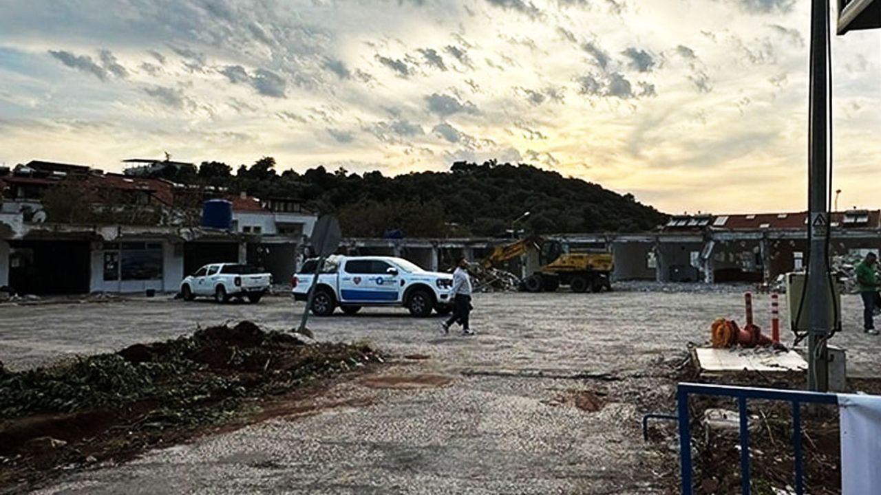 Kaş Eski Otogarı Yıkıldı, Modern Kent Alanı Geliyor