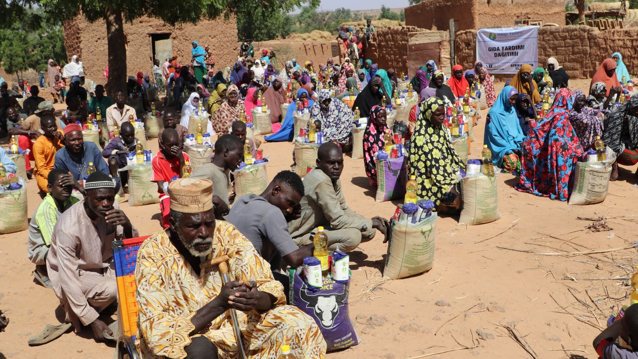 Help Yetim Nijer’de 10 Su Kuyusu Açtı, Binlerce Kişiye Ulaştı