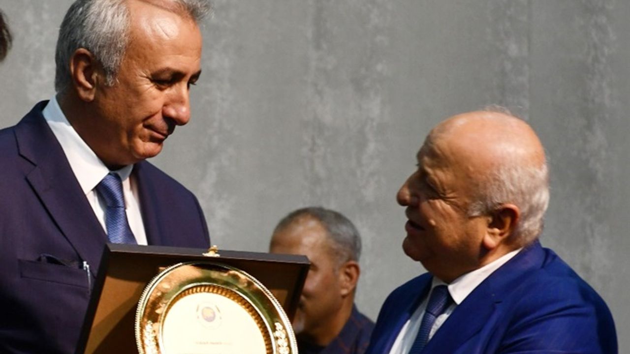 Avrasya Basın Yayın Birliği Trabzon’da Yerel Basın Ödülleri Verdi