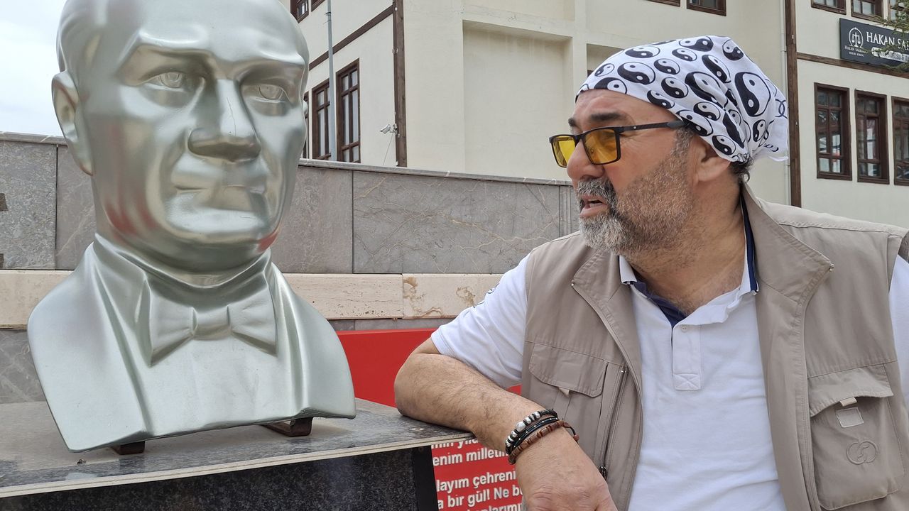 Oyuncu Selçuk Şimşek Ankara’daki Evinde Hayatını Kaybetti