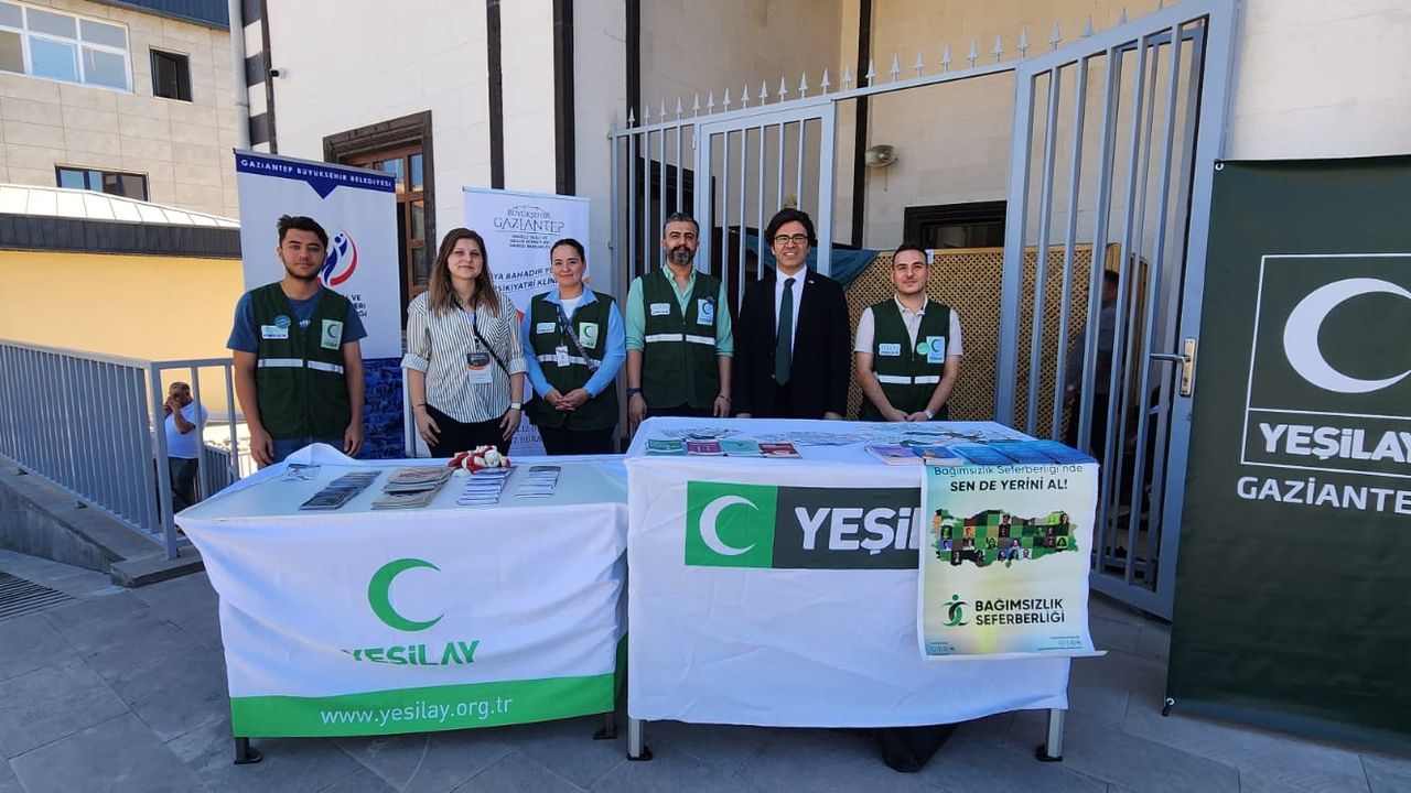 Yeşilay Gaziantep’te Camilerde Bağımlılıkla Mücadele Standı Açtı