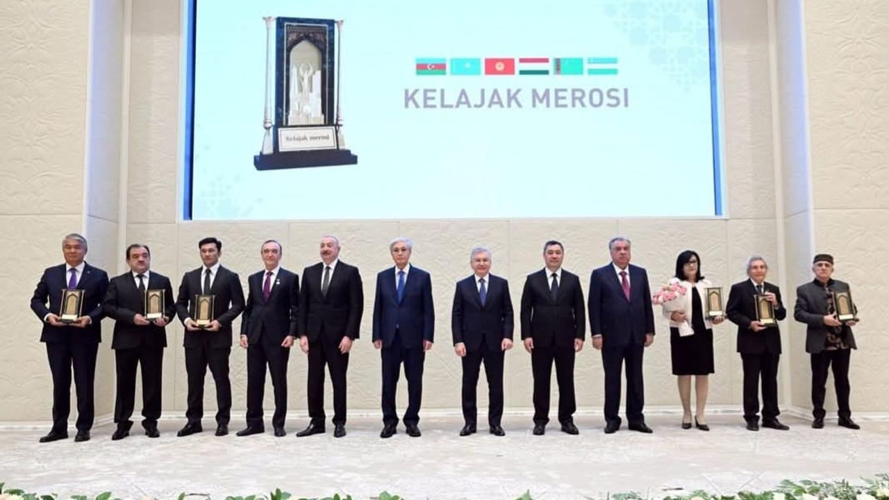 Sultan Raev Kelajak Merosi Edebiyat Ödülü’nü Kazandı