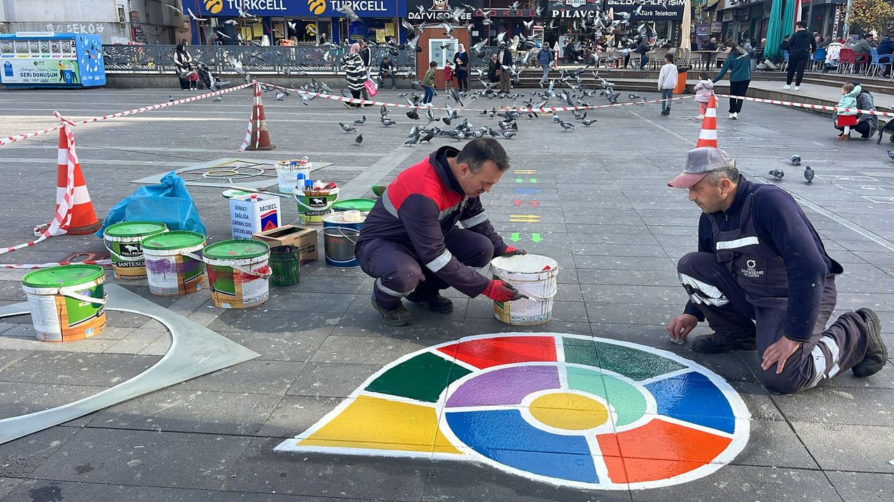 Ordu Sokaklarına Çocuklar İçin Eğitici Oyun Figürleri Çiziliyor