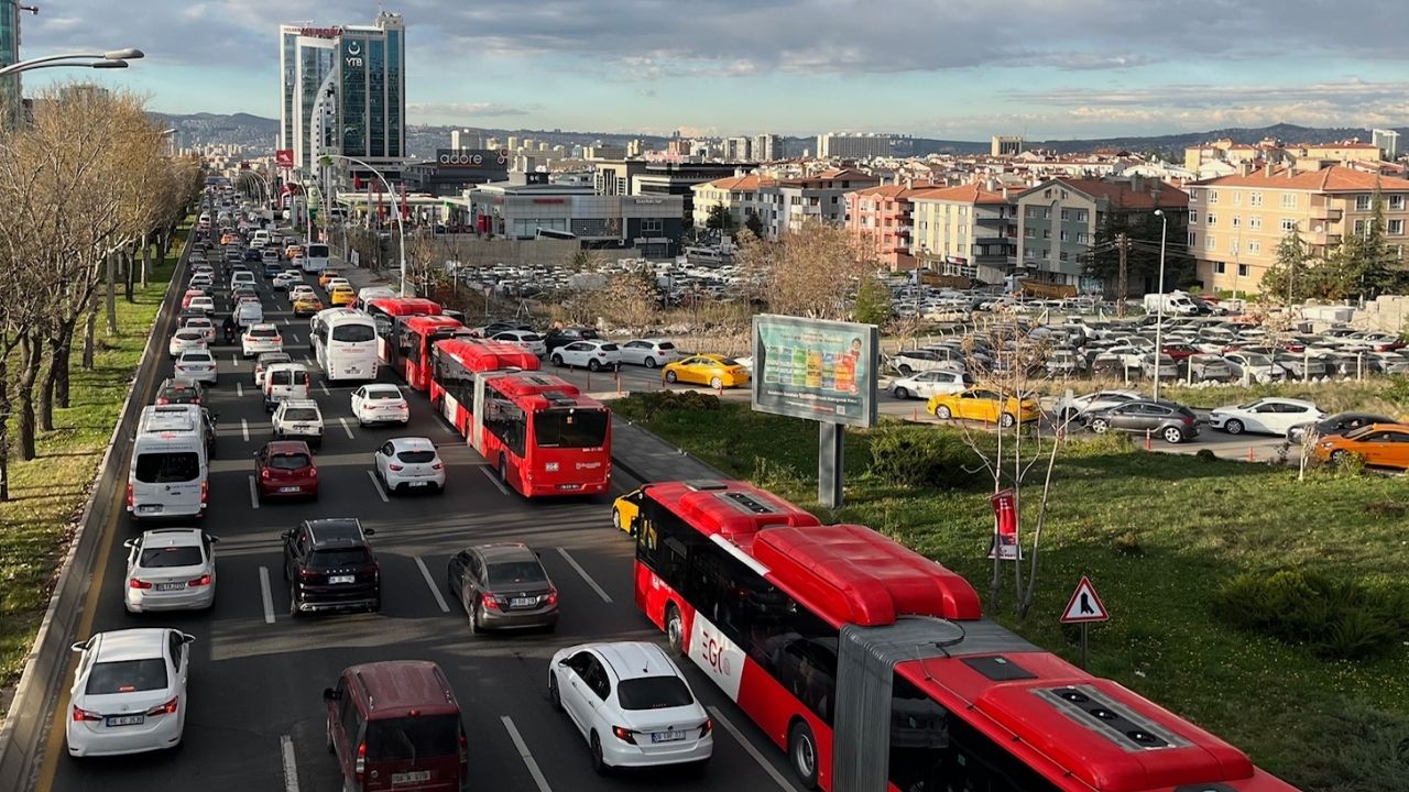 Türkiye’de Araç Sayısı 33,1 Milyon, Ankara Trafiğine Etkisi Büyük