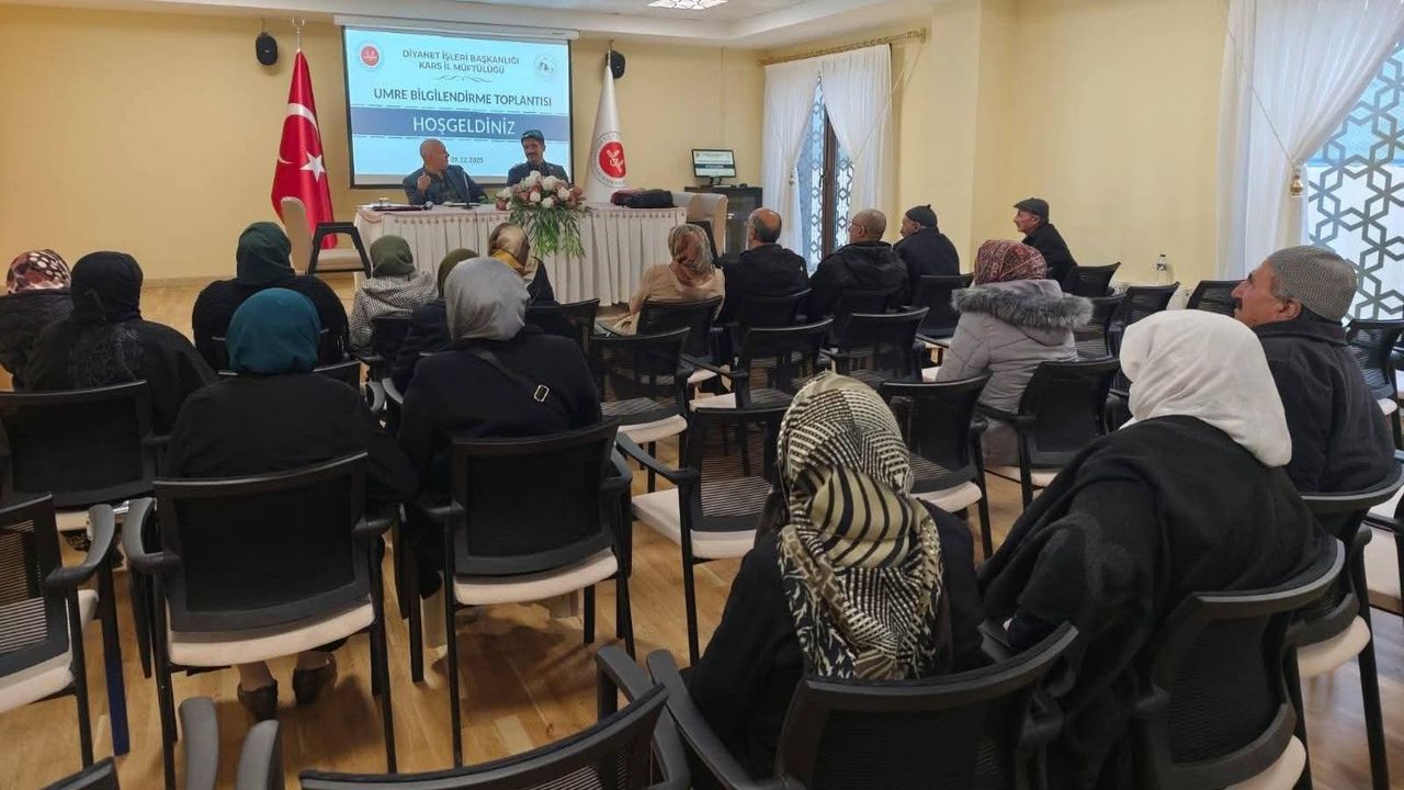 Kars’ta Umre Yolcularına Bilinçli İbadet Semineri Düzenlendi