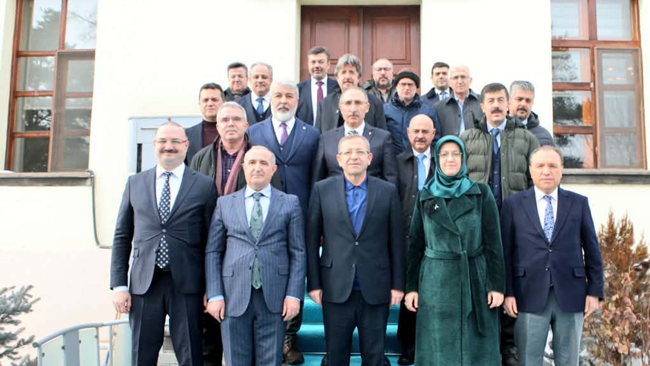 ÜAK Toplantısında Kars’ın Akademik Potansiyeli Ele Alındı