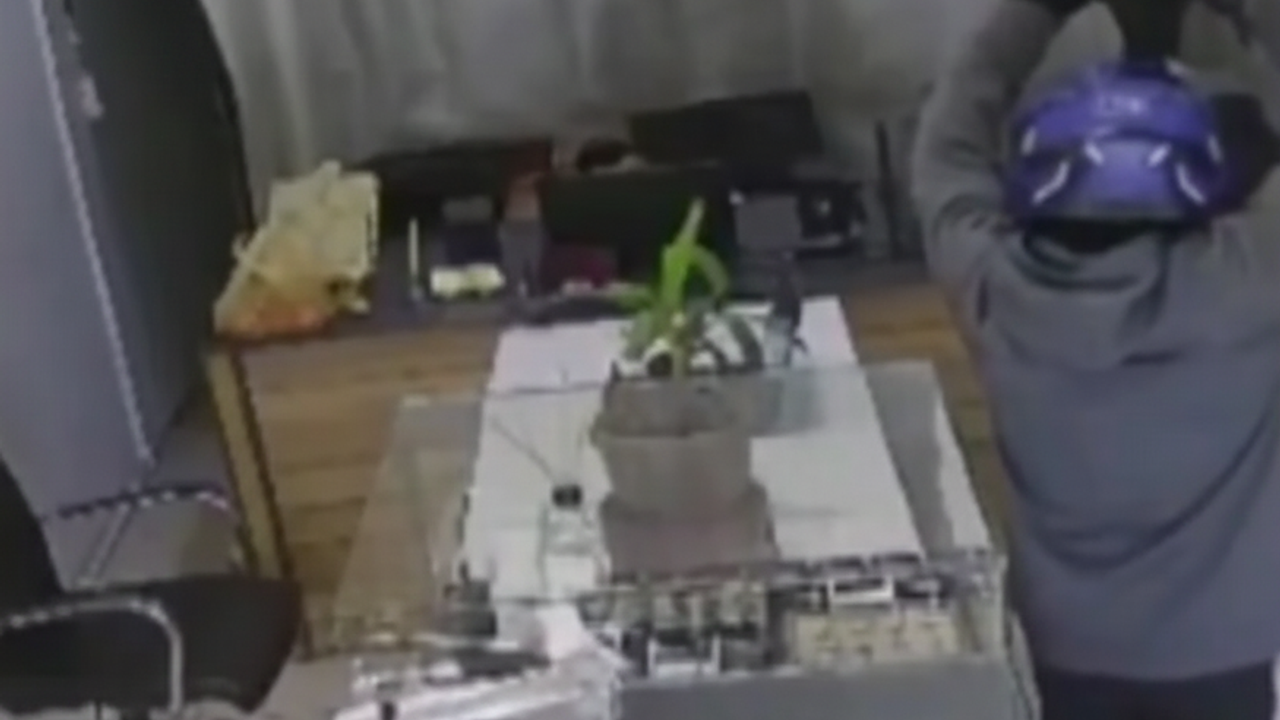 Kırıkhan’da 3 Kilo Altın Çalan Silahlı Soyguncular Aranıyor