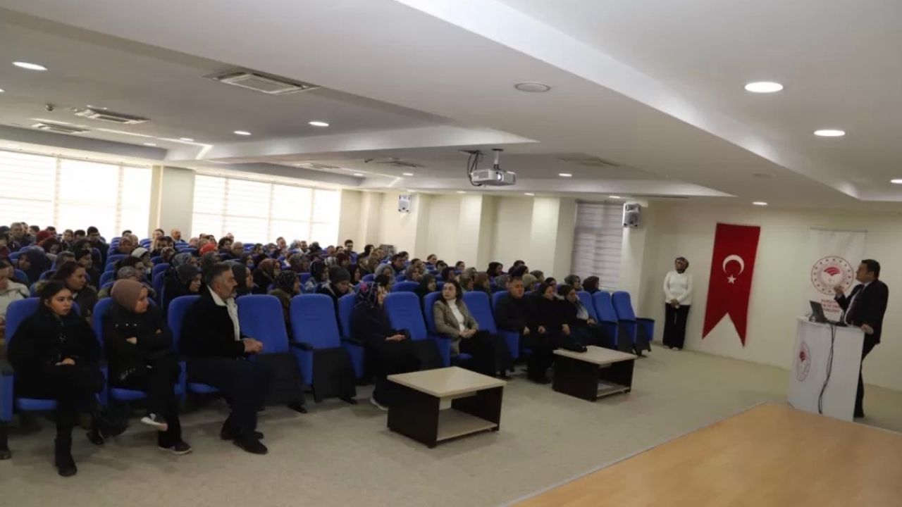 Burdur’da 165 Kantin Personeline Zorunlu Hijyen Eğitimi