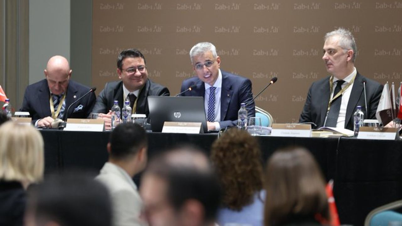 Sağlık Bakanı Memiş, Sağlık Dönüşümünü ve Turizmini Değerlendirdi