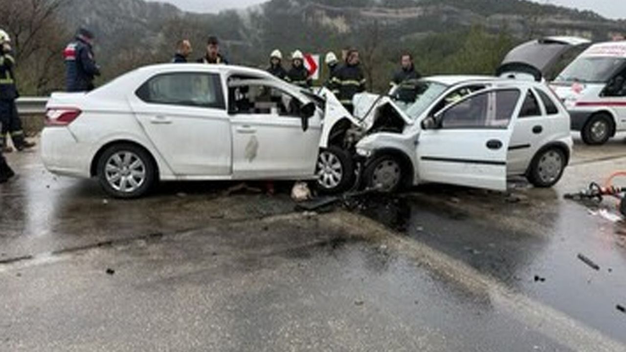 Isparta-Antalya Yolunda Kazada 7 Kişi Hayatını Kaybetti