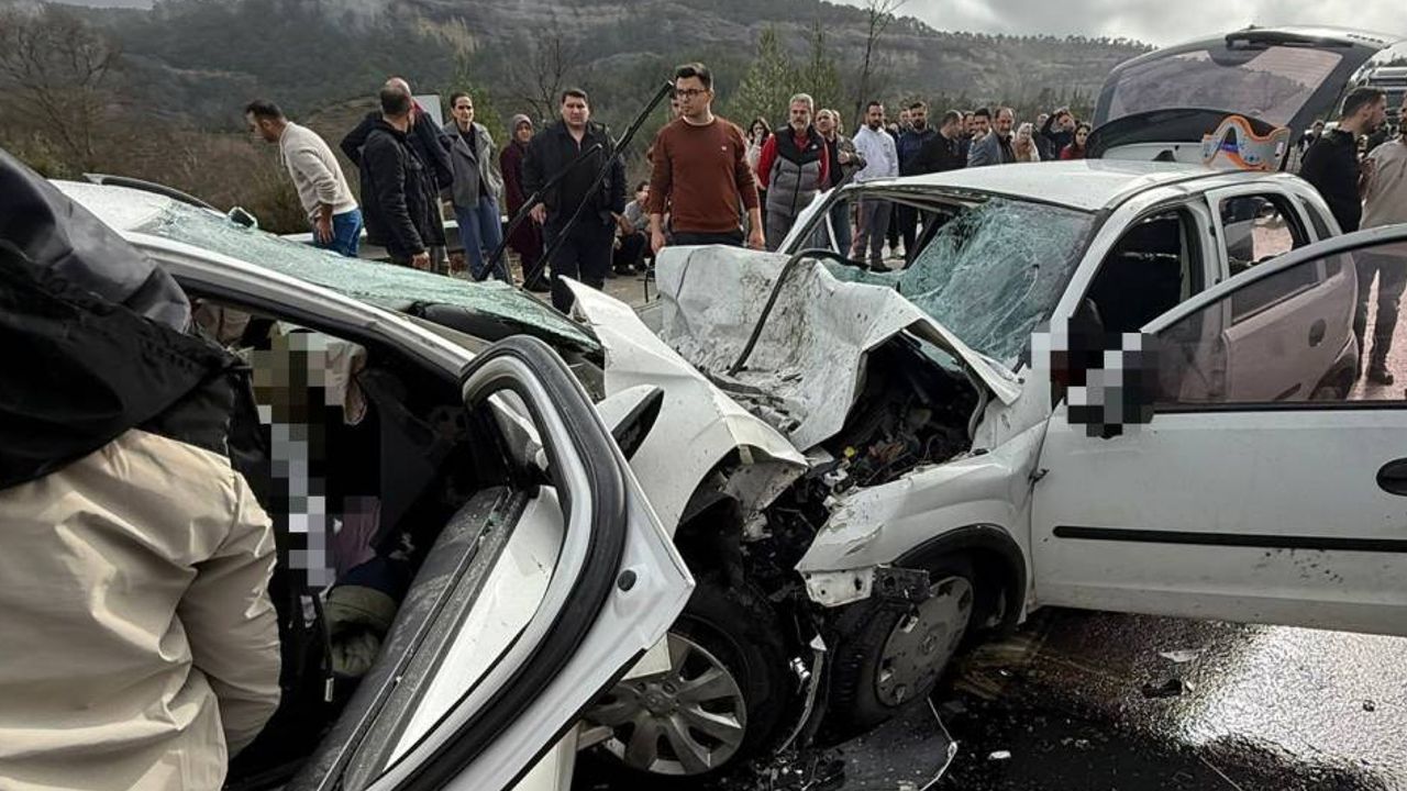 Antalya-Isparta Karayolunda Feci Kaza: 6 Kişi Hayatını Kaybetti