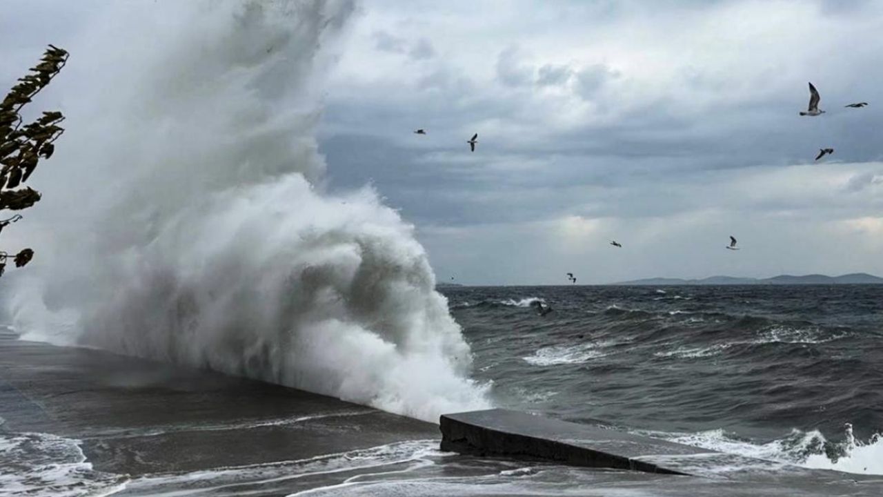 Ege ve Batı İllerine Kuvvetli Fırtına ve Sağanak Yağış Uyarısı
