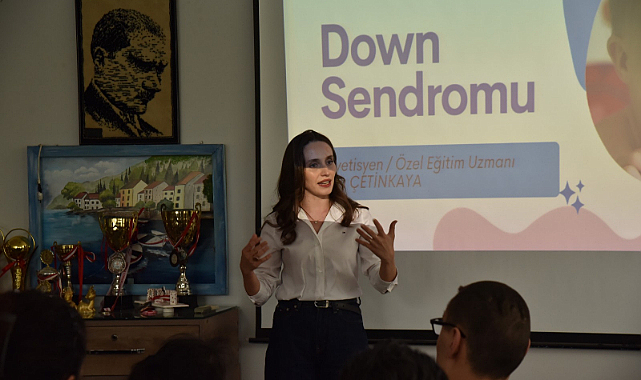 Down Sendromlu Öğrenciler Cam Şişeleri Sanat Eserine Dönüştürdü