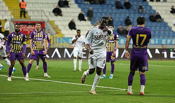 Samsunspor, Eyüpspor’u Son Dakika Golüyle 2-1 Yendi