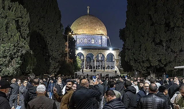 Mescid-i Aksa 41 Gün Sonra Yeniden İbadete Açıldı