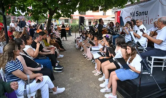 Bornova’da yıl sonu dinletileri büyük ilgi gördü