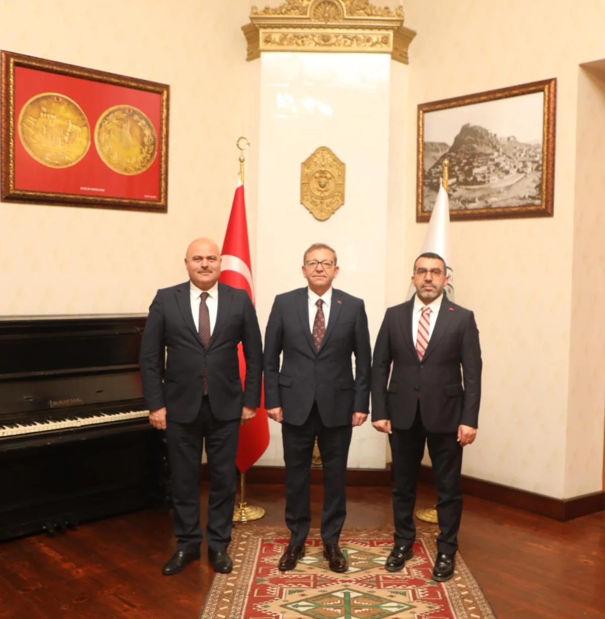 Kars Milletvekili ve İl Başkanı Vali’yi ziyaret etti