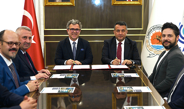Kars Valisi Polat koruyucu ailelerle anlamlı buluşma gerçekleştirdi