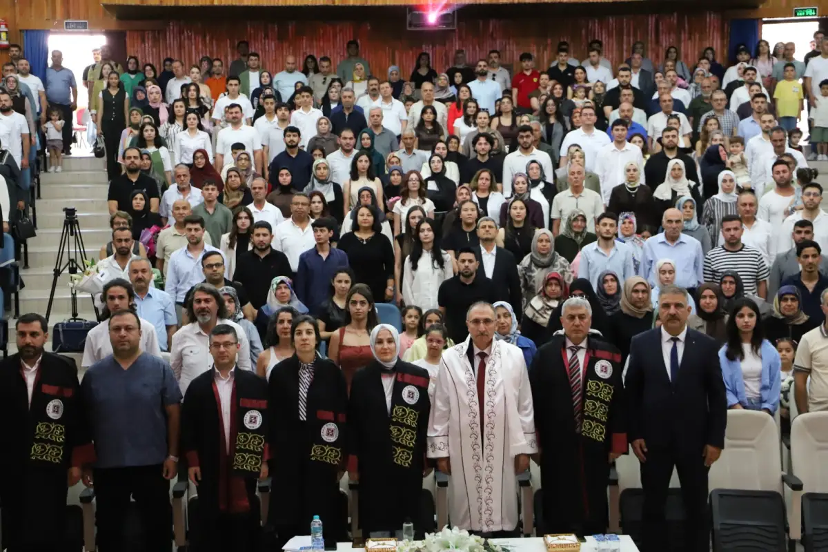 Fırat Üniversitesi Diş Hekimliği Fakültesi 42. mezunlarını verdi