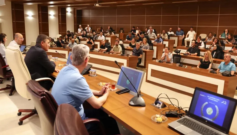 MAKÜ’de Q1 ve Q2 yayın yapan akademisyenlere ödül