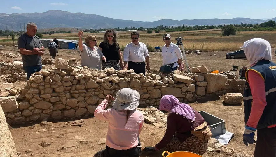 Isparta’da Seleukeia Sidera Antik Kenti kazıları yerinde incelendi
