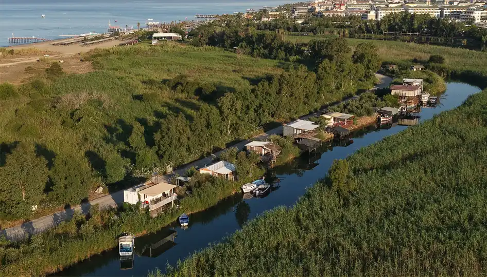 Antalya’da kaçak yapılaşma doğal alanları tehdit ediyor