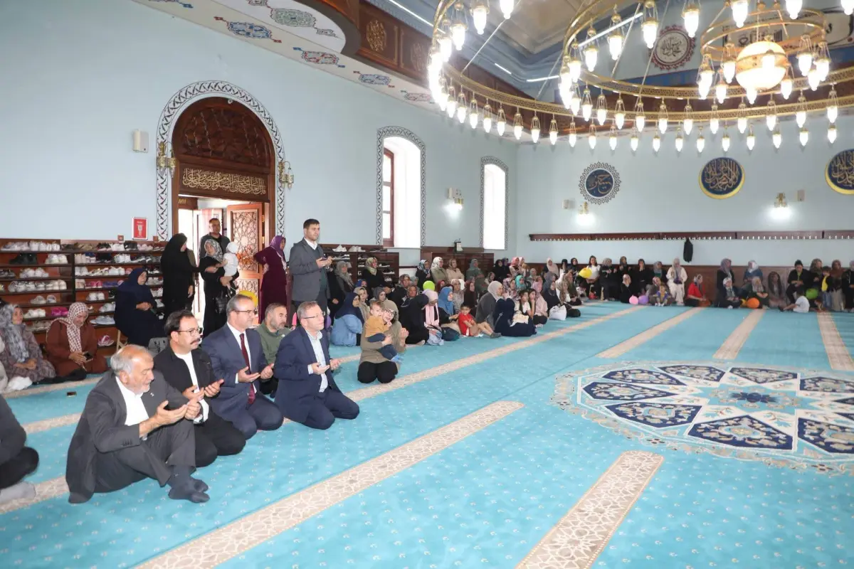 Vali Polat, Kur’an kursu programında öğrencilerle buluştu
