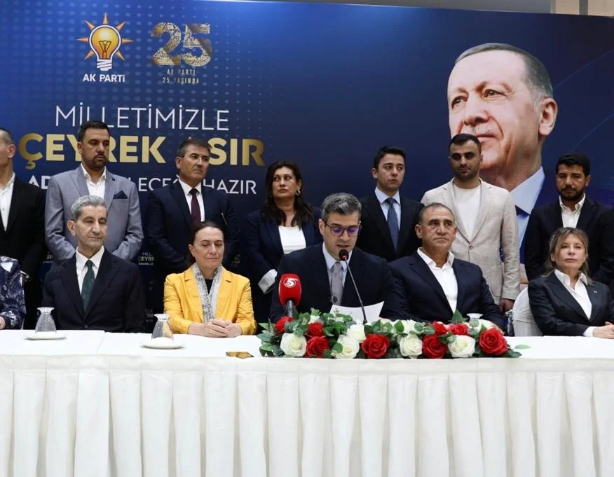 AK Parti Adana’da 25. yıl anısına Mevlid-i Şerif okutuldu