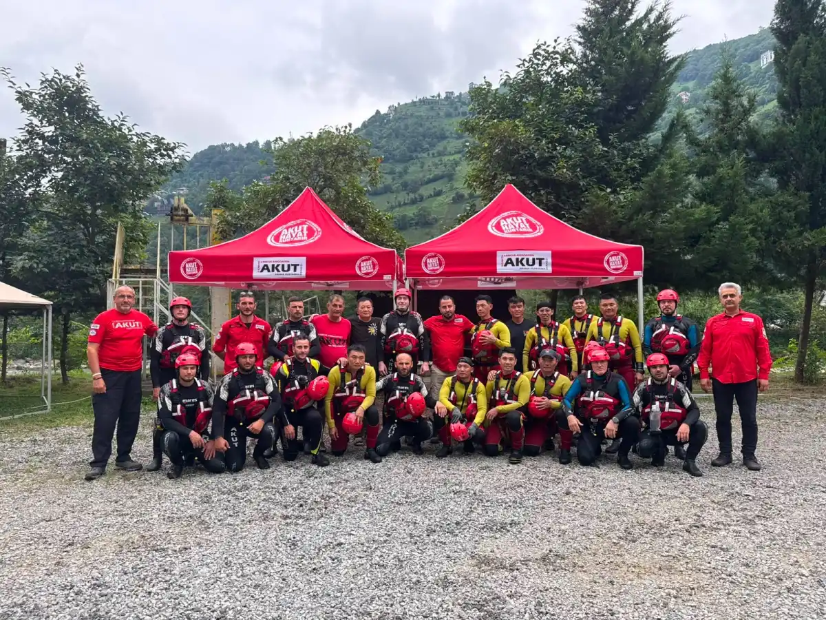 AKUT-Tayvan ekipleri Rize’de akarsu kurtarma eğitiminde