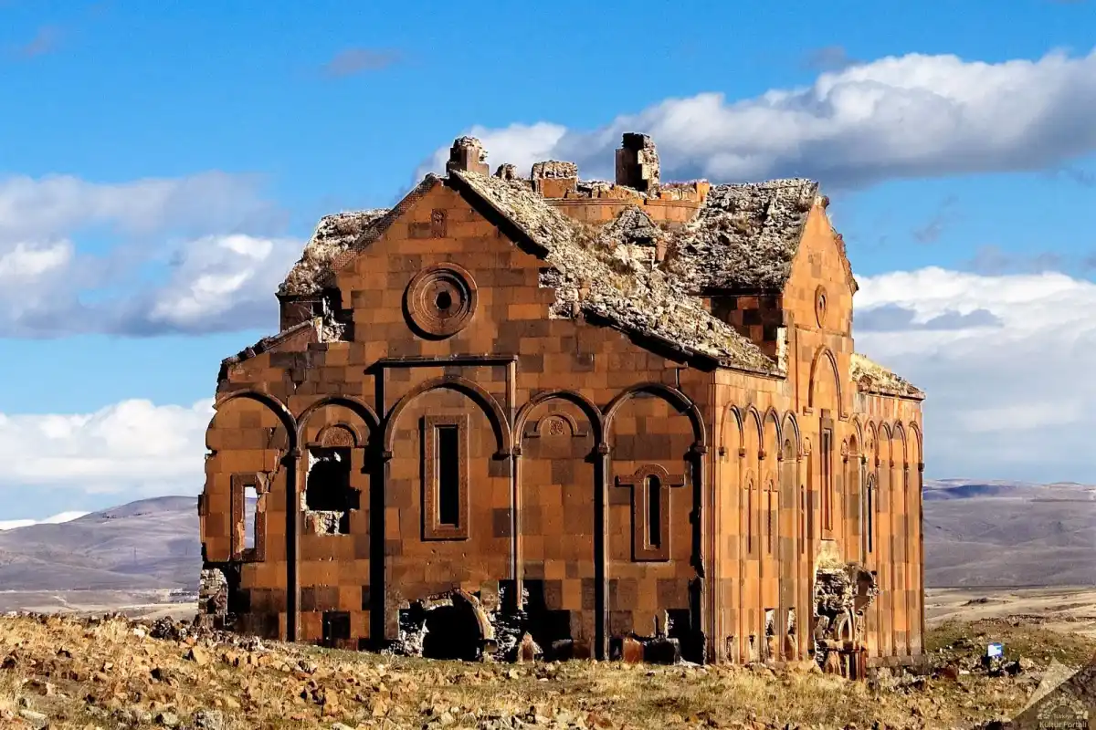 UNESCO mirası Ani, farklı medeniyetlerin izlerini taşıyor